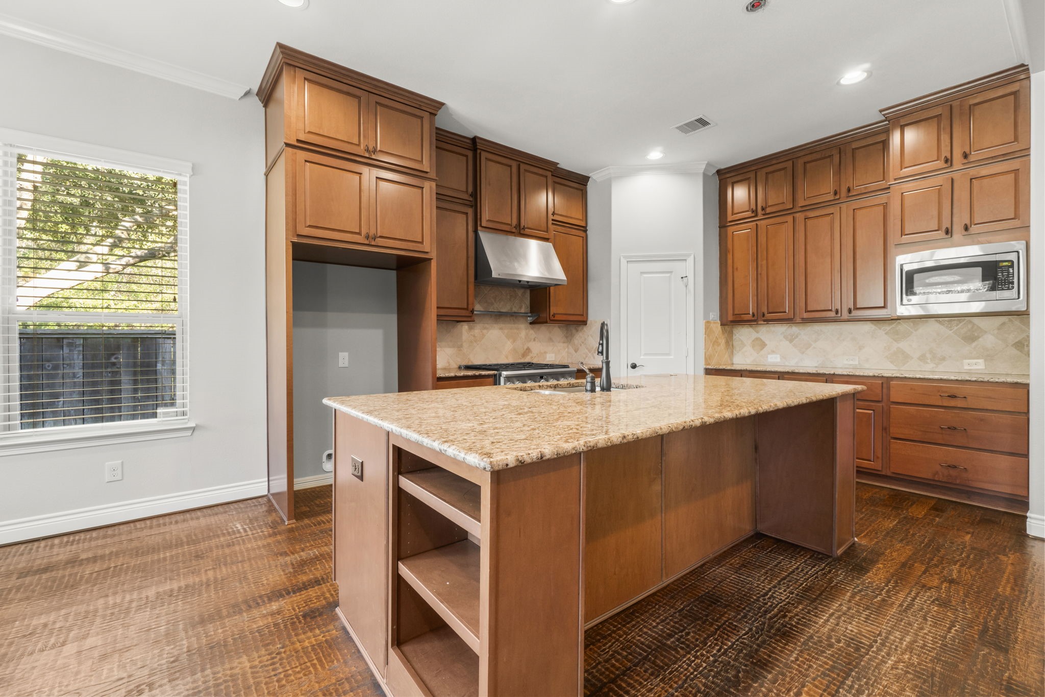 161 Riverbend Way Montgomery, TX 77316 - Photo 13 of 30