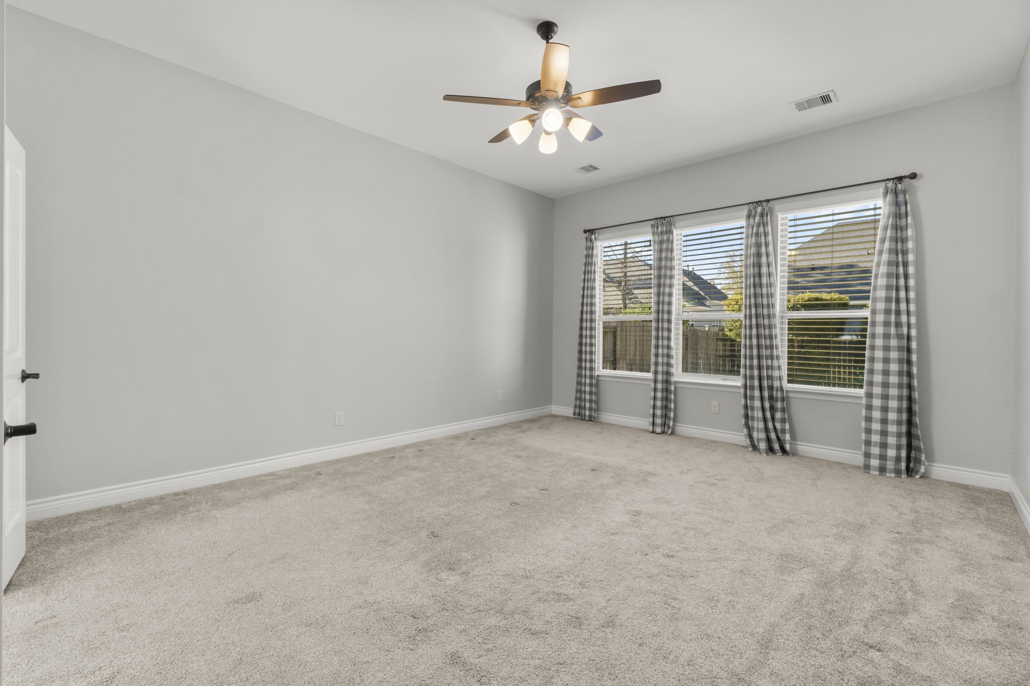 161 Riverbend Way Montgomery, TX 77316 - Photo 17 of 30