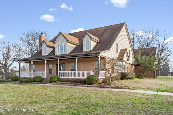 $499,900 | 4045 Davall Drive, Olive Branch, MS 38654
