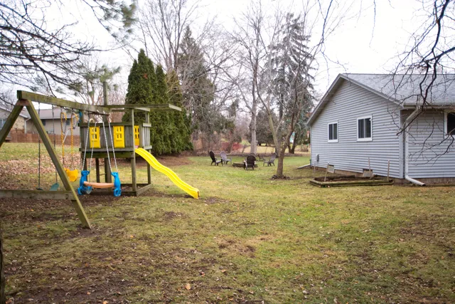 $425,000 | 6535 North Braeburn Lane, Glendale, WI 53209