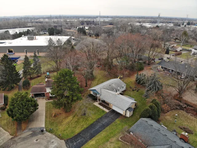 $425,000 | 6535 North Braeburn Lane, Glendale, WI 53209