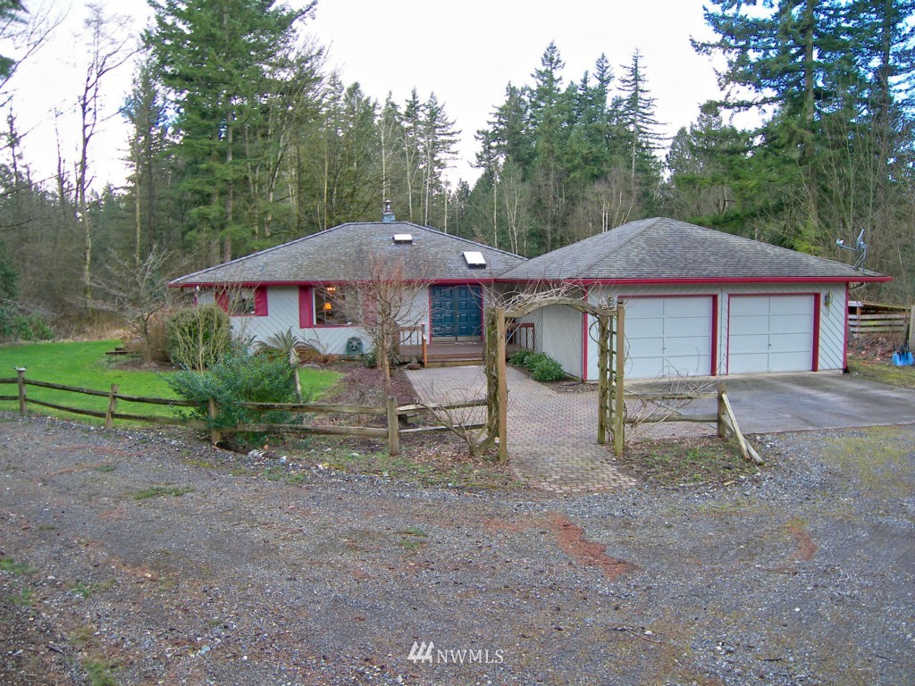 2337 East Pole Road Everson, WA 98247 - Photo 1 of 23
