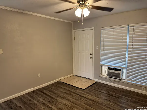$1,150 | 245 Northview Drive, Universal City, TX 78148