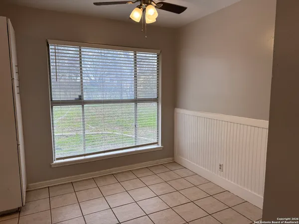 $1,150 | 245 Northview Drive, Universal City, TX 78148