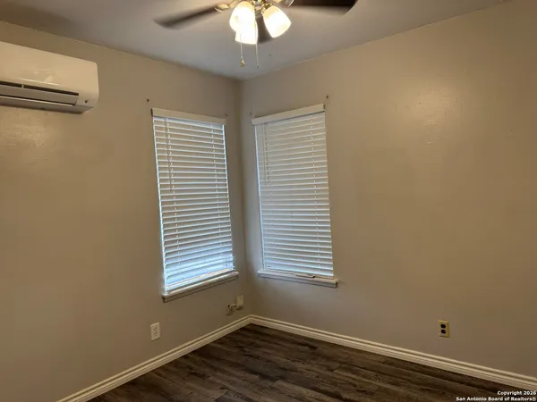 $1,150 | 245 Northview Drive, Universal City, TX 78148