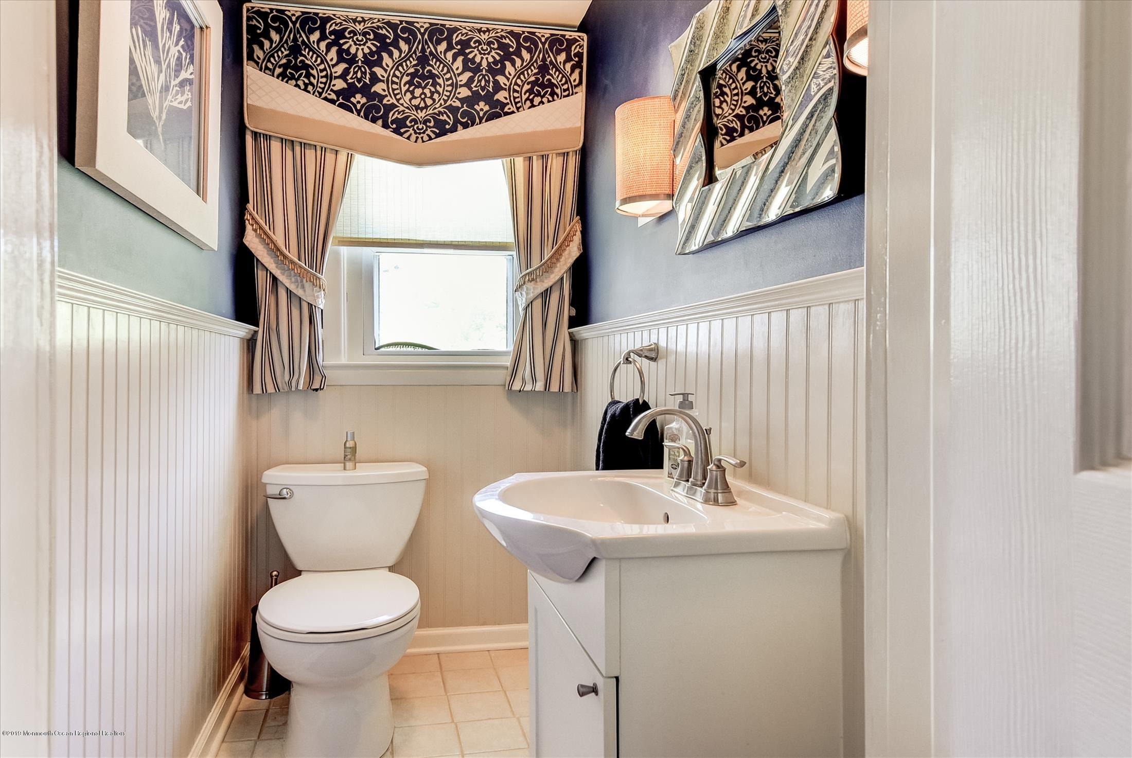 1628 Bailey Road Wall, NJ 07719 - Photo 23 of 33 23-Powder Room (2)