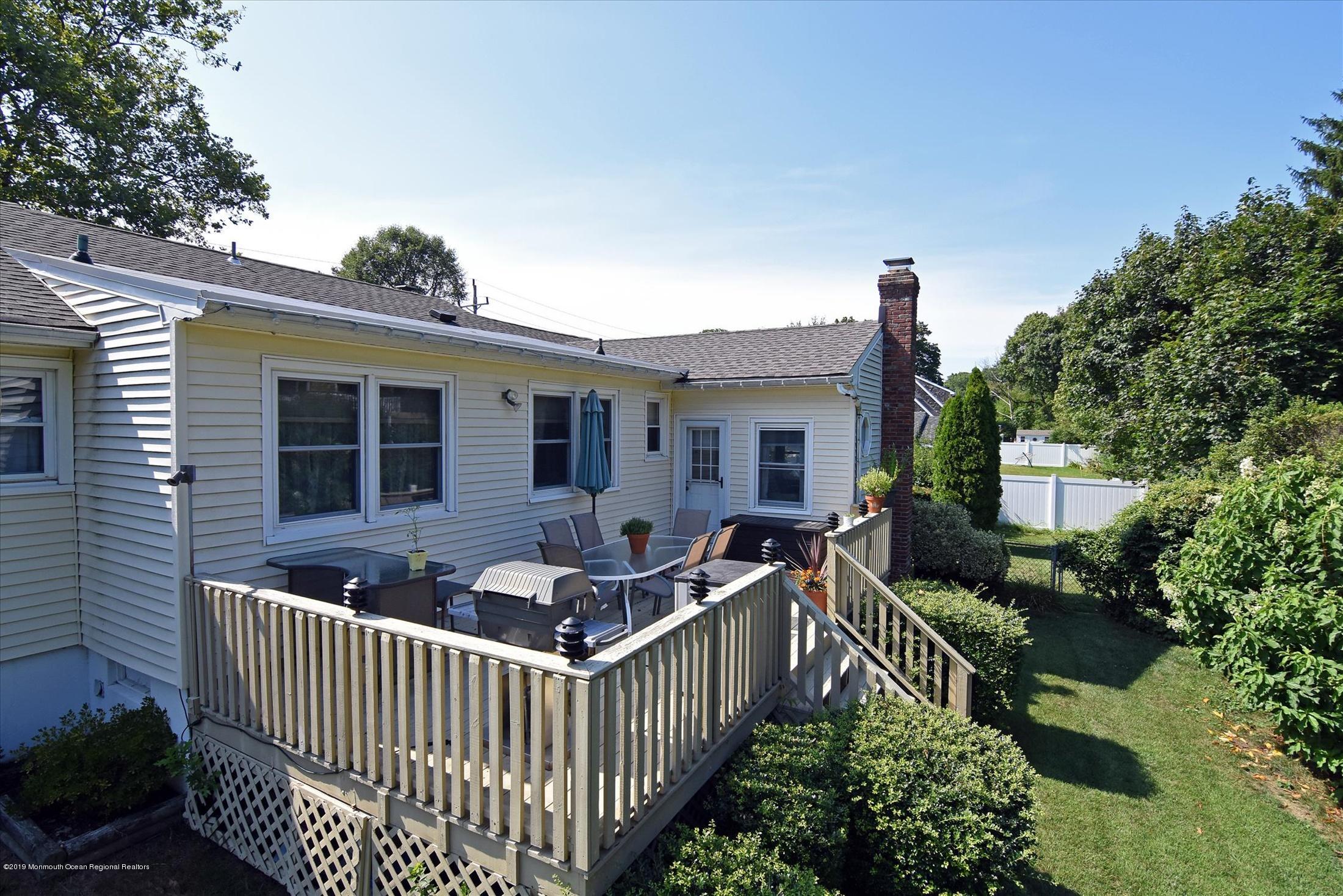 1628 Bailey Road Wall, NJ 07719 - Photo 28 of 33 28-Deck (2)