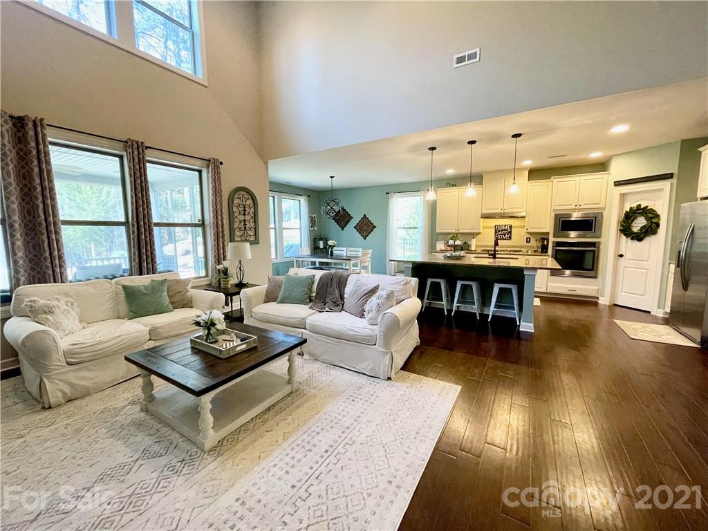 772 Coralbell Way Tega Cay, SC 29708 - Photo 5 of 12 Gallery Image 5