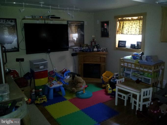 143 Milestone Road Elkton, MD 21921 - Photo 12 of 13 Family Room