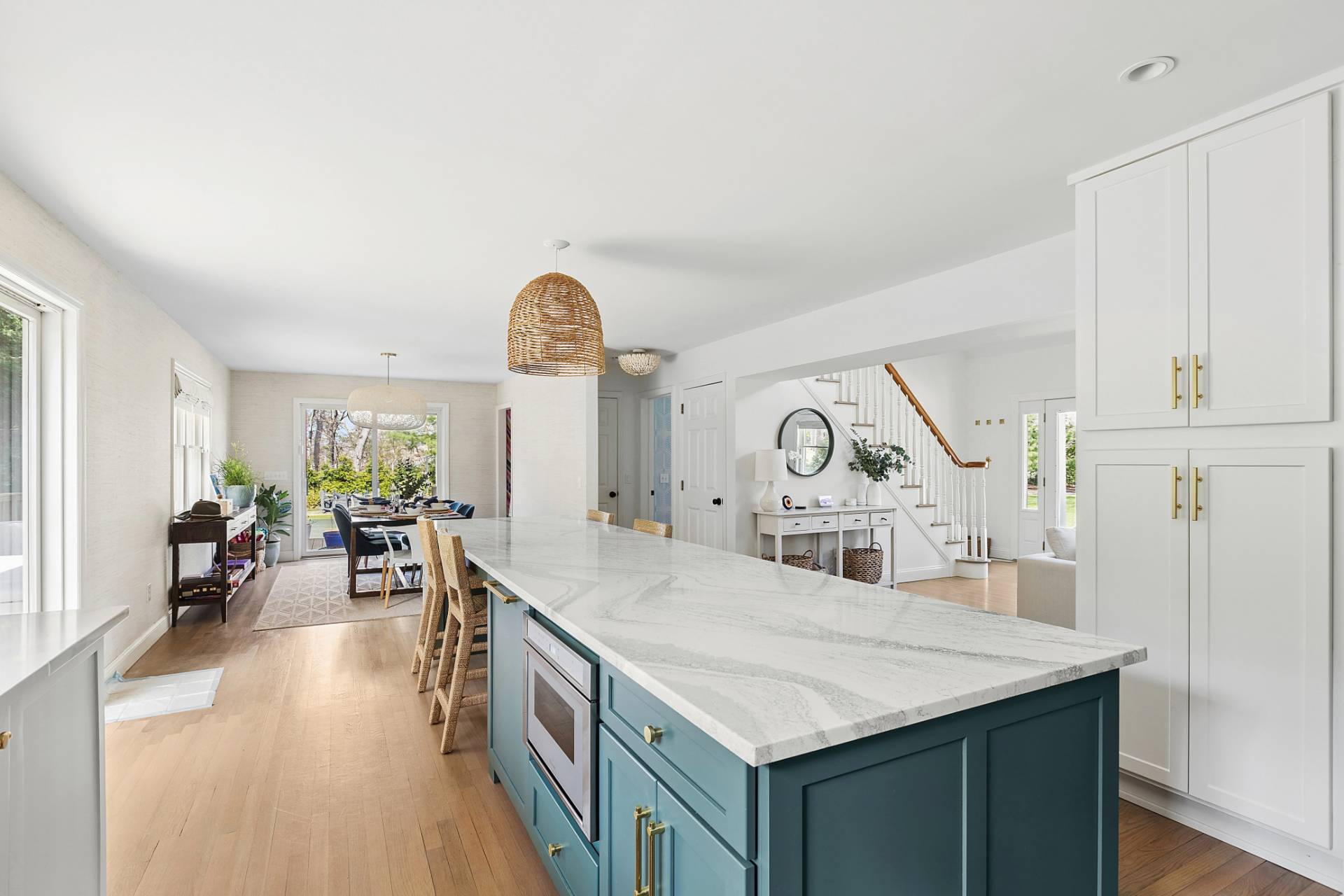 32 Old Fish Cove Road Southampton, NY 11968 - Photo 9 of 23 a very nice looking room with a large window