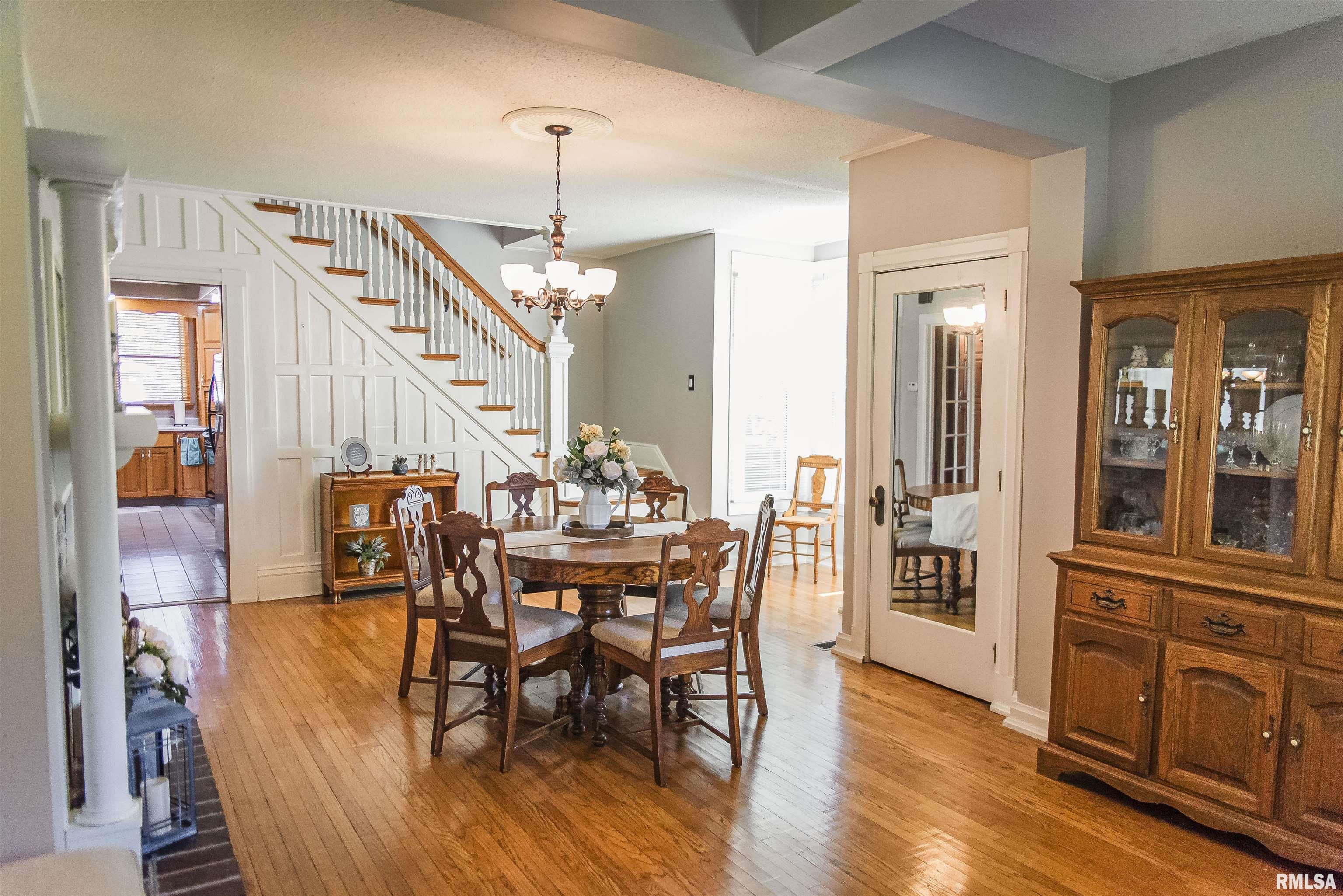 214 North Chestnut Street Mendon, IL 62351 - Photo 3 of 12 Gallery Image 3