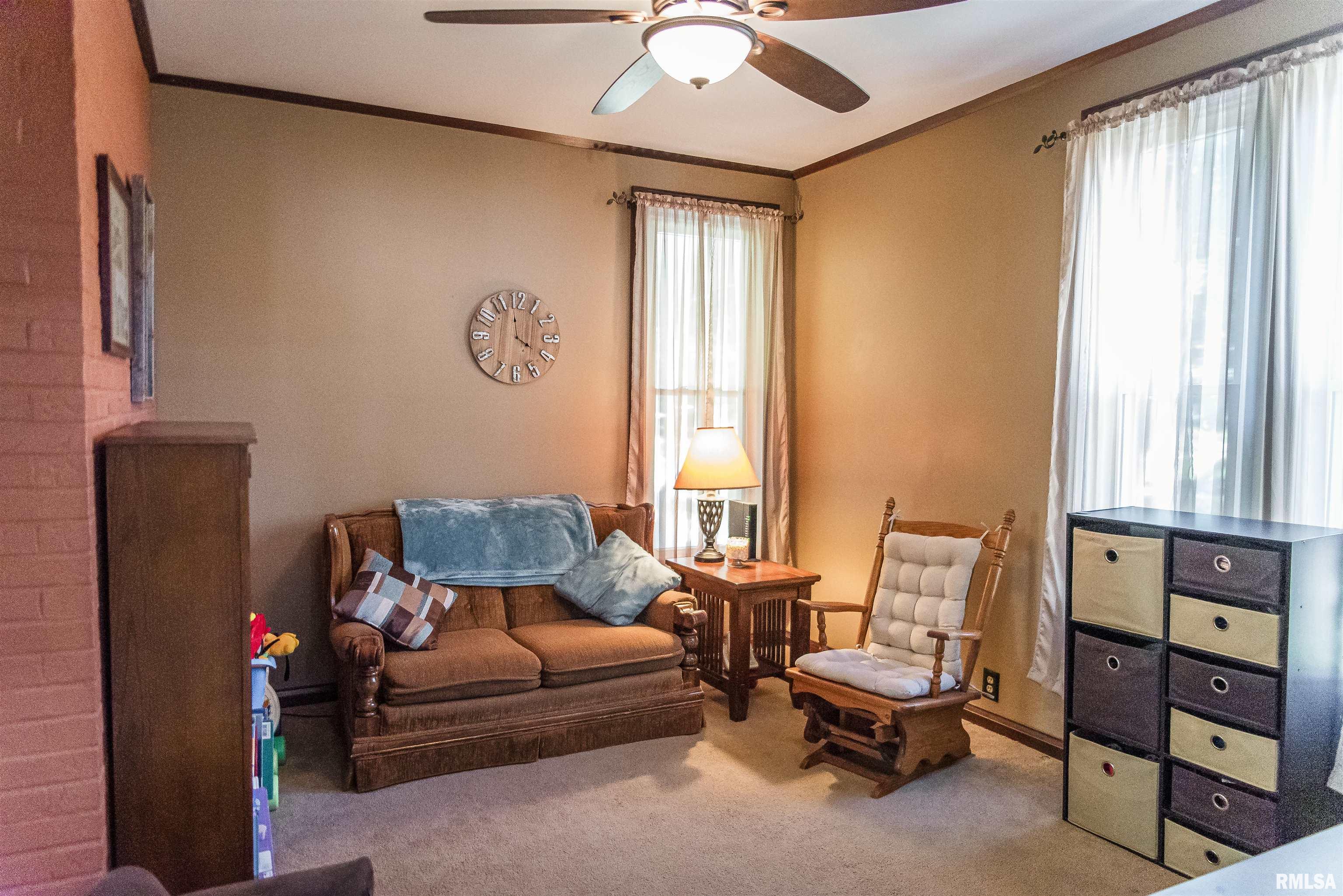 214 North Chestnut Street Mendon, IL 62351 - Photo 4 of 12 Gallery Image 4
