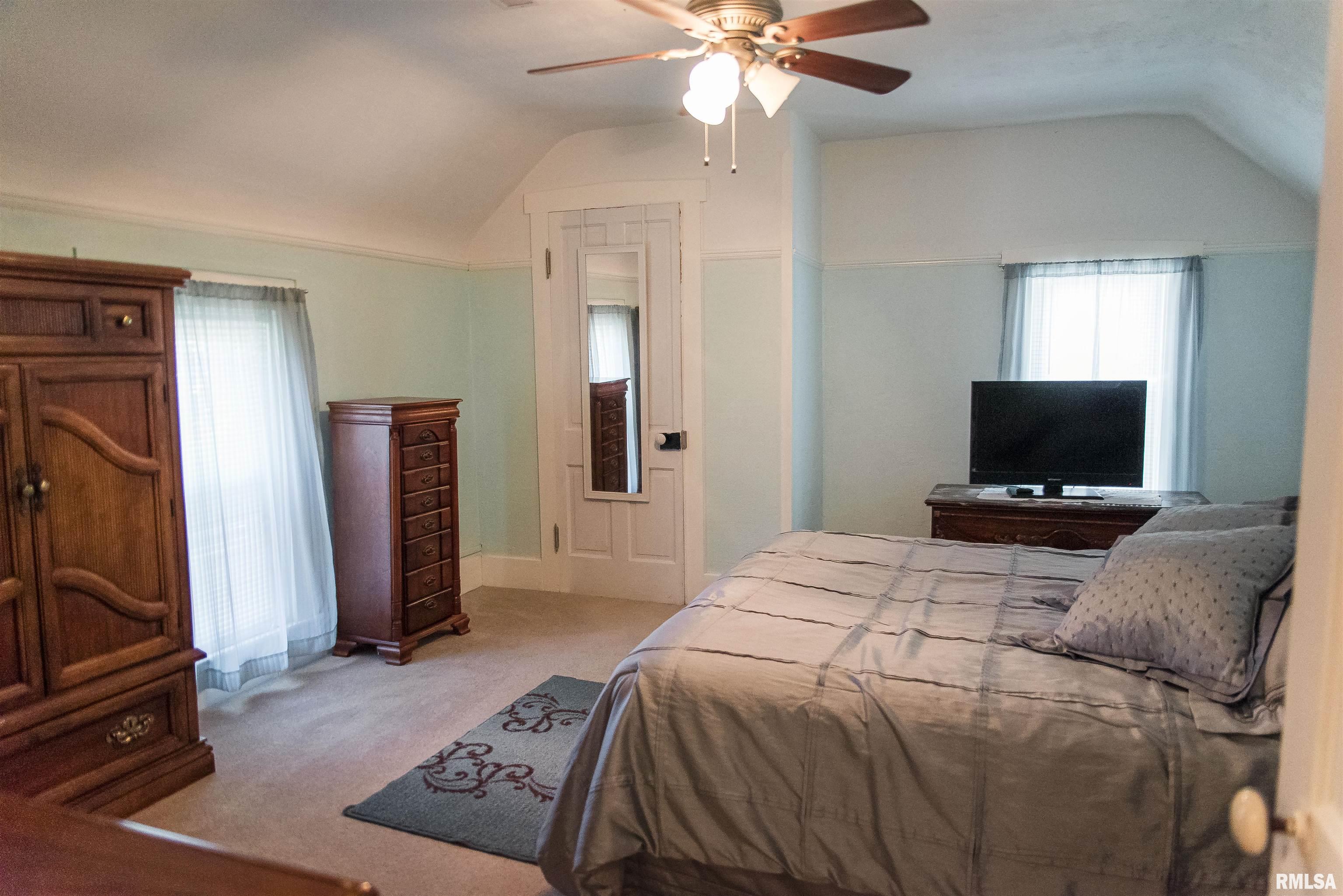 214 North Chestnut Street Mendon, IL 62351 - Photo 9 of 12 Gallery Image 9