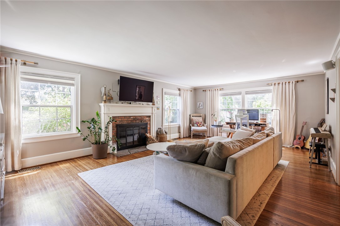 268 Castlebar Road Rochester, NY 14610 - Photo 5 of 39