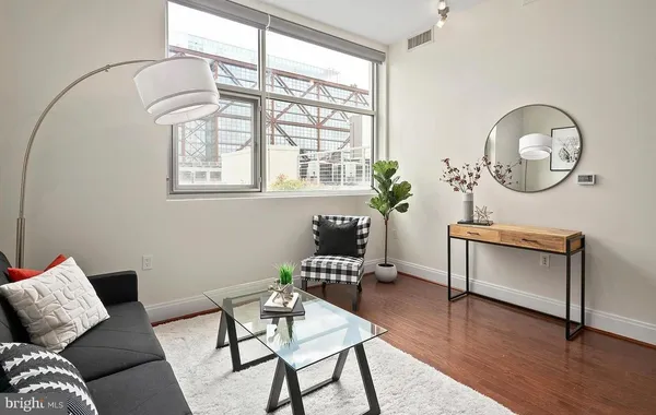 $2,600 | 919 Florida Avenue Northwest, Unit 103, Washington, DC 20001