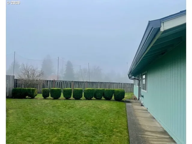 $369,900 | 1100 Sharon Loop Southeast, Salem, OR 97306