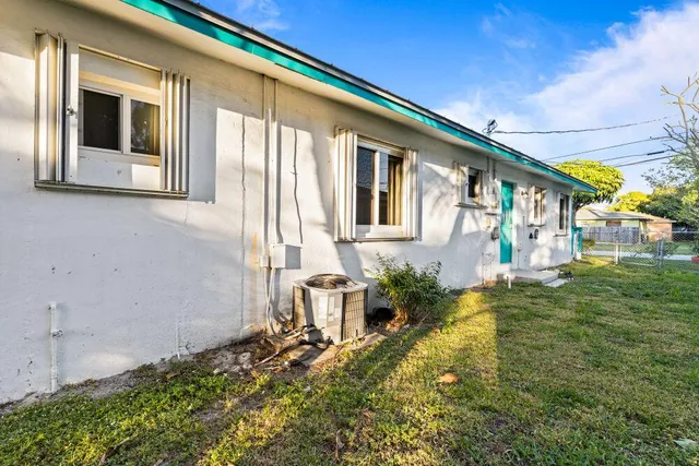 $630,000 | 3443 Northeast 3rd Avenue, Oakland Park, FL 33334