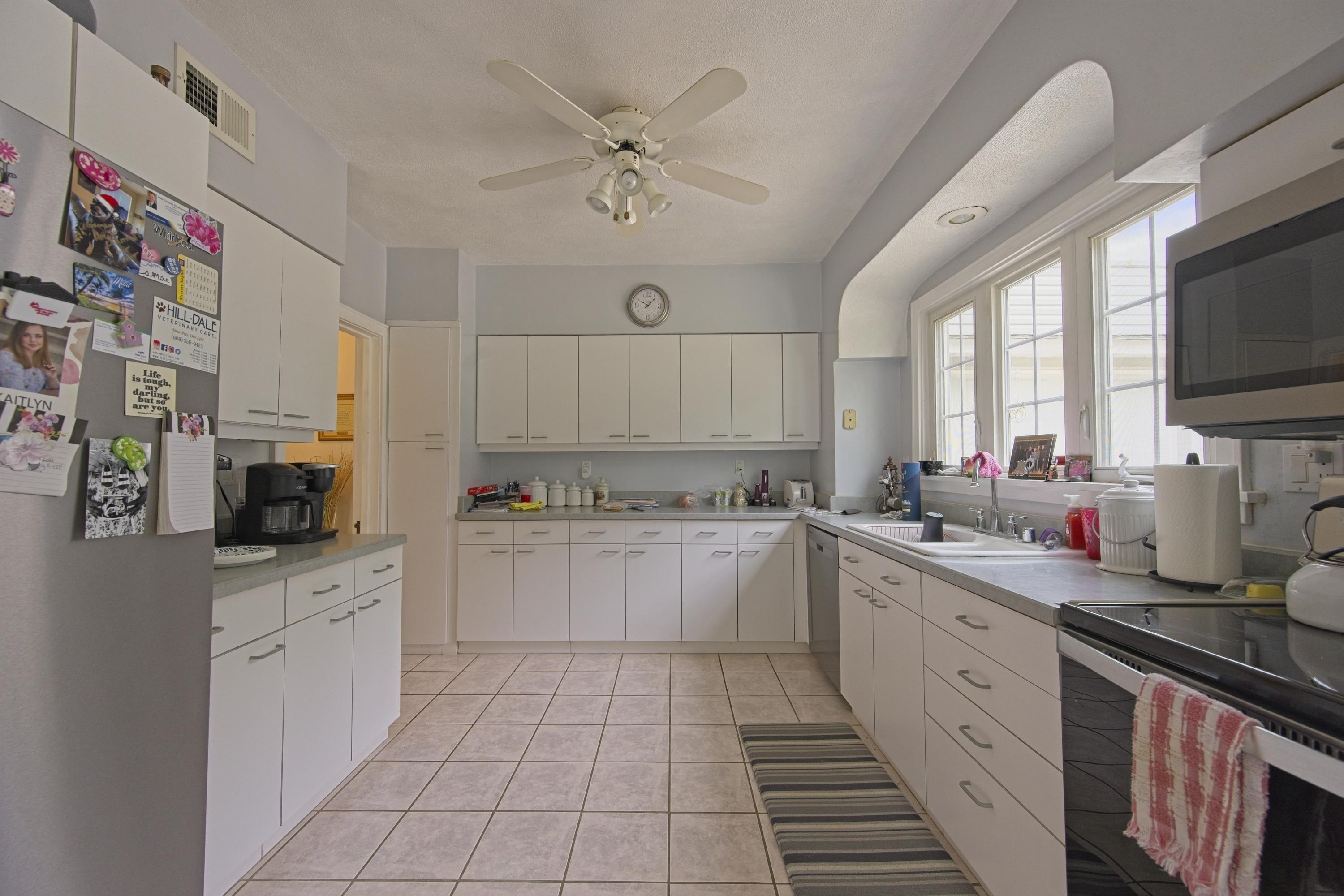 304 10th Baraboo, WI 53913 - Photo 14 of 28