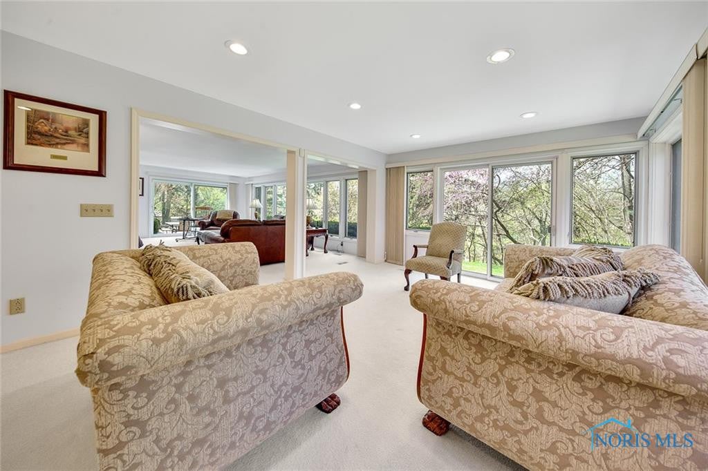 4631 Farmington Road Toledo, OH 43623 - Photo 21 of 50 Gallery Image 21