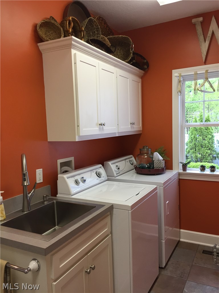 3667 Spring Valley Road Akron, OH 44333 - Photo 18 of 34