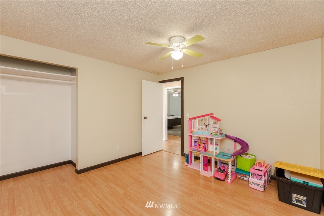 8621 Sequoia Road Yelm, WA 98597 - Photo 27 of 35 Gallery Image 27
