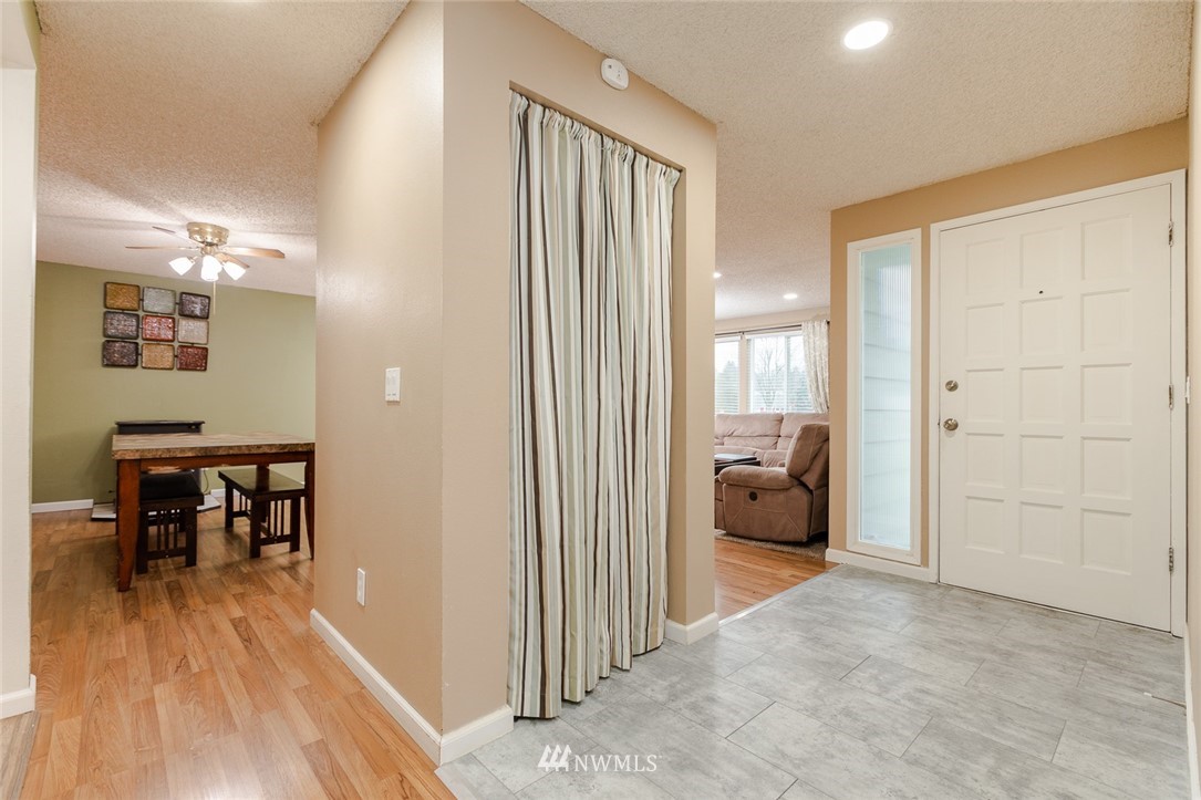 8621 Sequoia Road Yelm, WA 98597 - Photo 9 of 35 Gallery Image 9