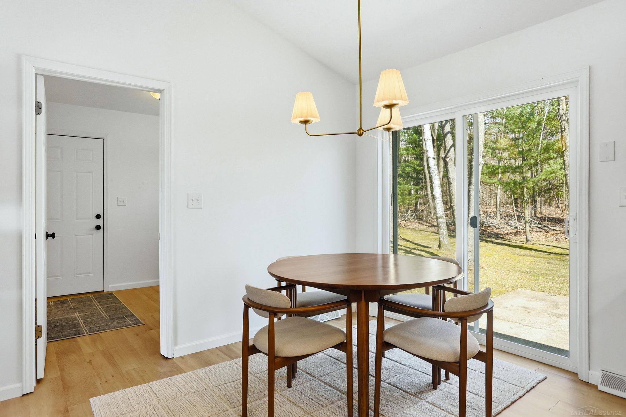 8191 Elms Road Birch Run, MI 48415 - Photo 19 of 55 50202999-240d8ac5-10fd-45bf-b41b-f9ceaeb28ade.JPG