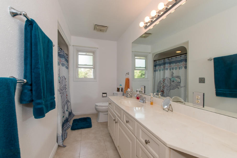 4191 Minges Road South Battle Creek, MI 49015 - Photo 13 of 32 Bathroom