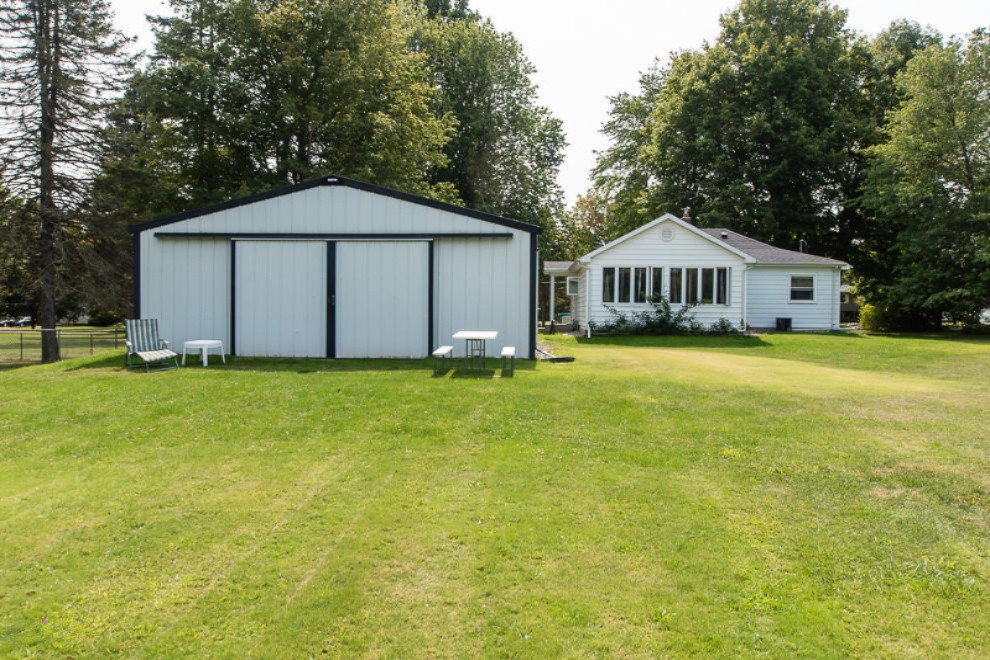 4191 Minges Road South Battle Creek, MI 49015 - Photo 24 of 32 Backyard