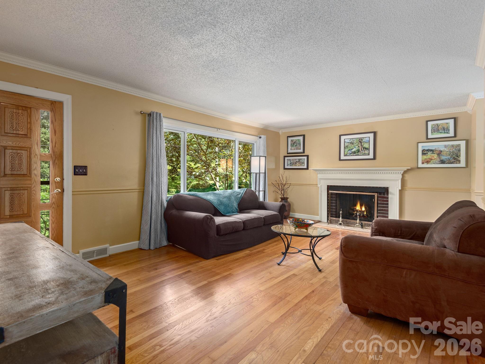 112 Lyndale Road Hendersonville, NC 28739 - Photo 4 of 30