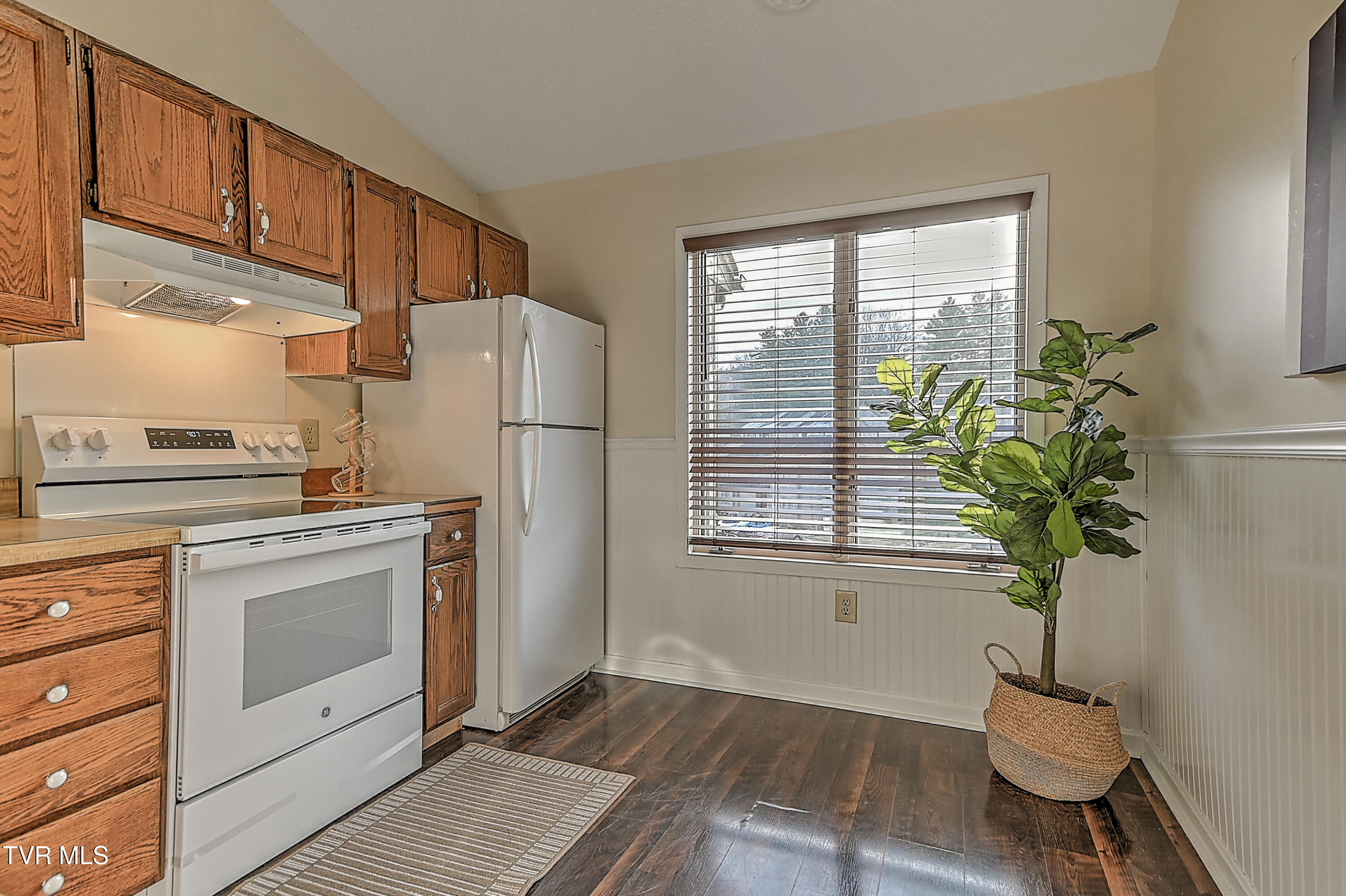 145 Quail Run, Unit 145 Bristol, VA 24201 - Photo 11 of 29 145 Quail Run GUNIT-19