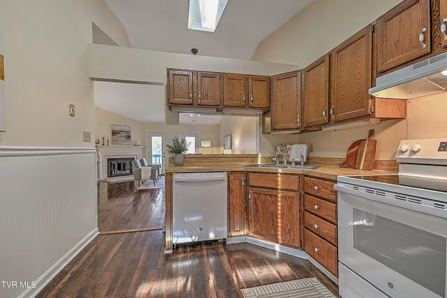 $169,900 | 145 Quail Run, Unit 145, Bristol, VA 24201