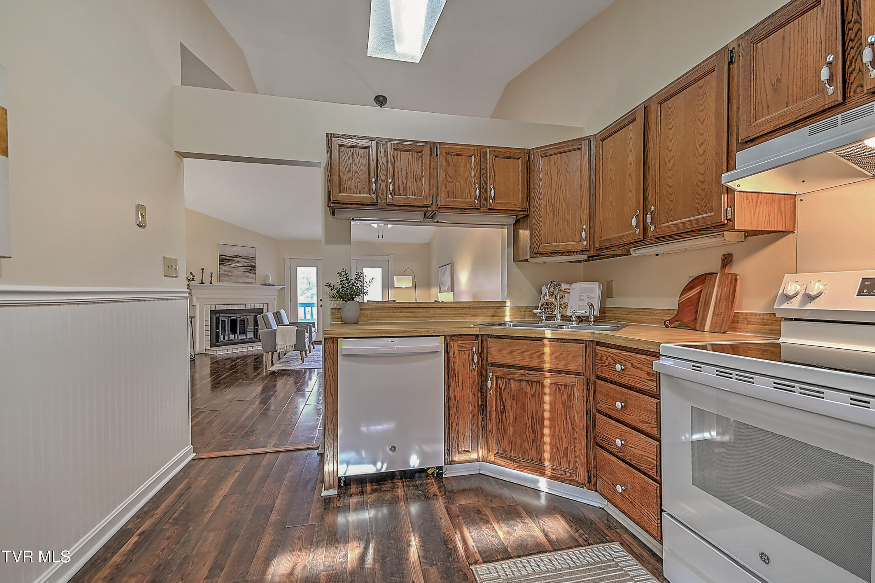 145 Quail Run, Unit 145 Bristol, VA 24201 - Photo 12 of 29 145 Quail Run GUNIT-21