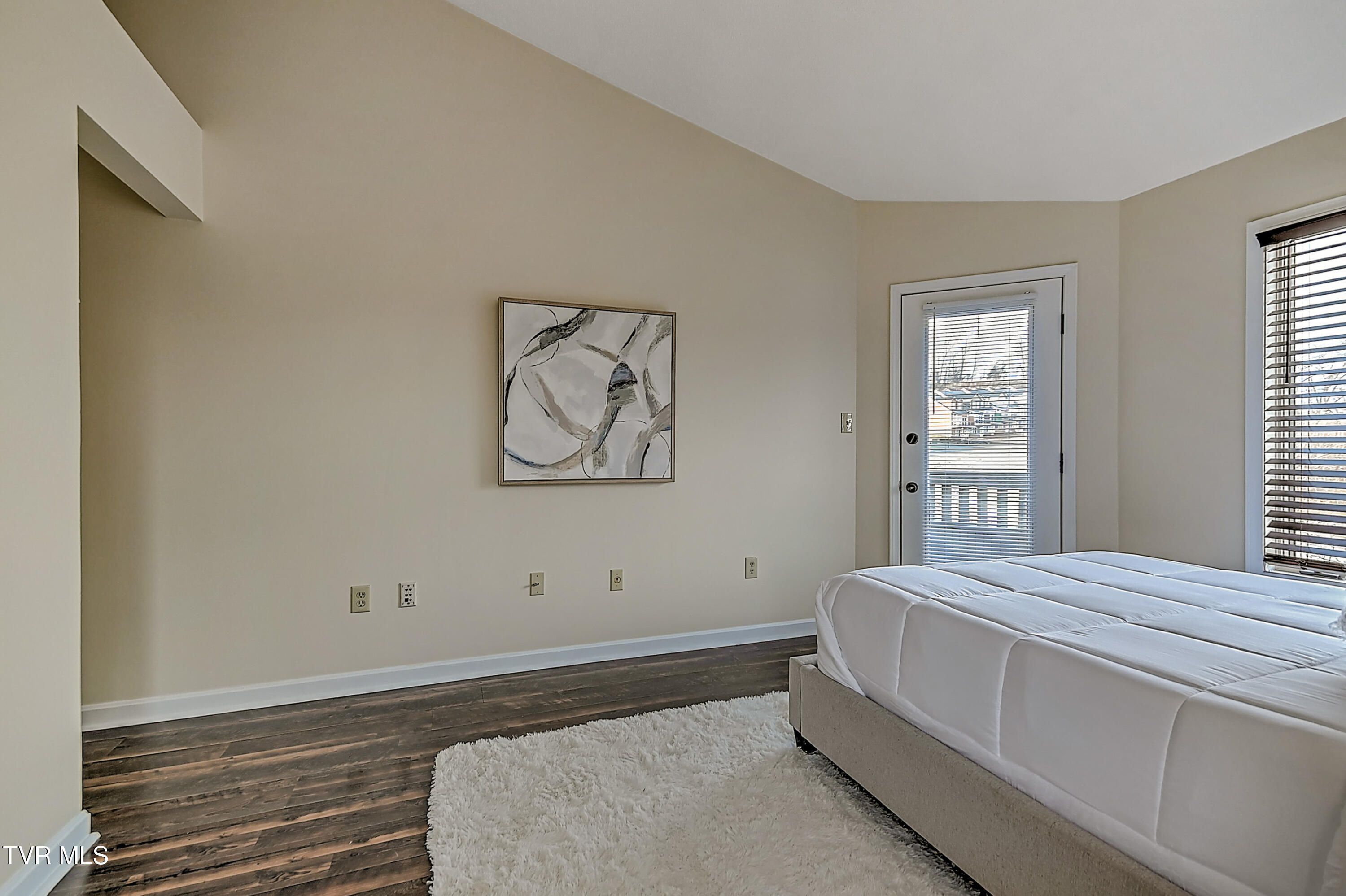 145 Quail Run, Unit 145 Bristol, VA 24201 - Photo 17 of 29 145 Quail Run GUNIT-31