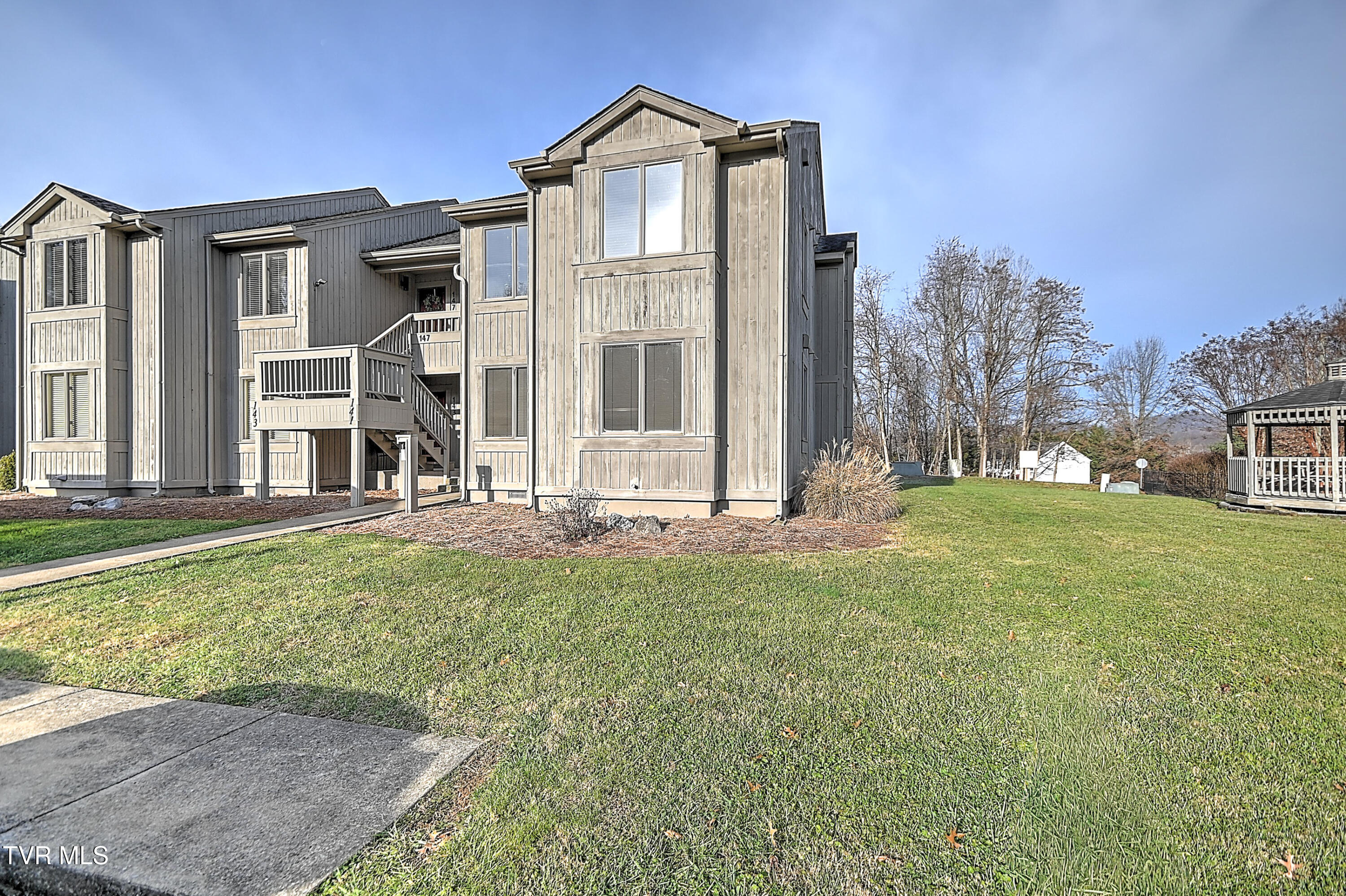 145 Quail Run, Unit 145 Bristol, VA 24201 - Photo 2 of 29 145 Quail Run GUNIT-3