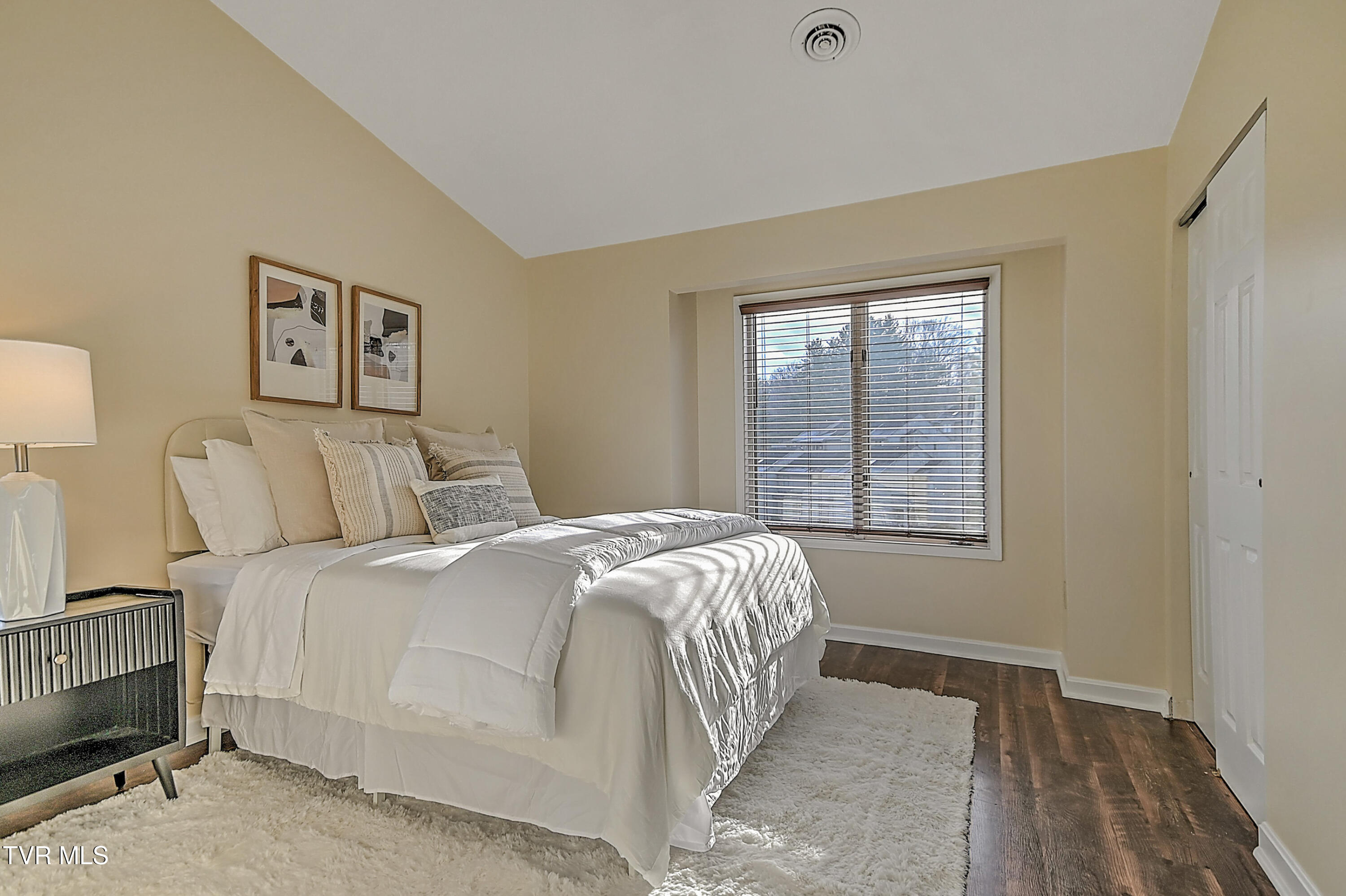 145 Quail Run, Unit 145 Bristol, VA 24201 - Photo 20 of 29 145 Quail Run GUNIT-24