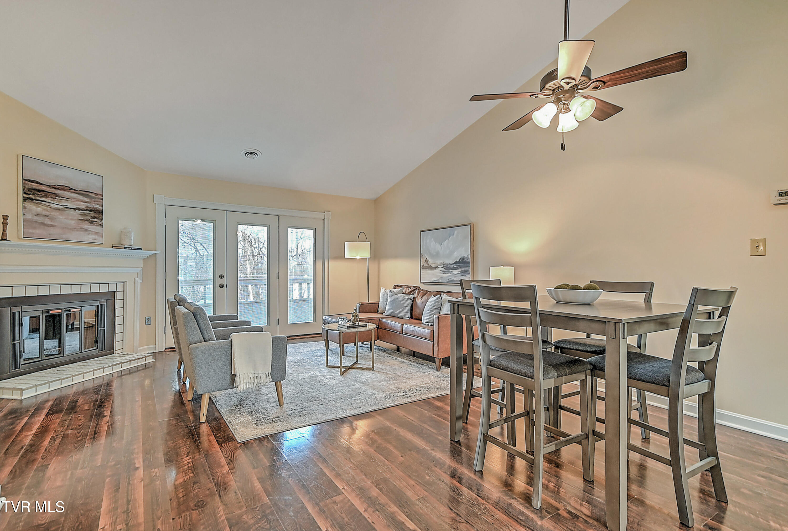 145 Quail Run, Unit 145 Bristol, VA 24201 - Photo 4 of 29 145 Quail Run GUNIT-5