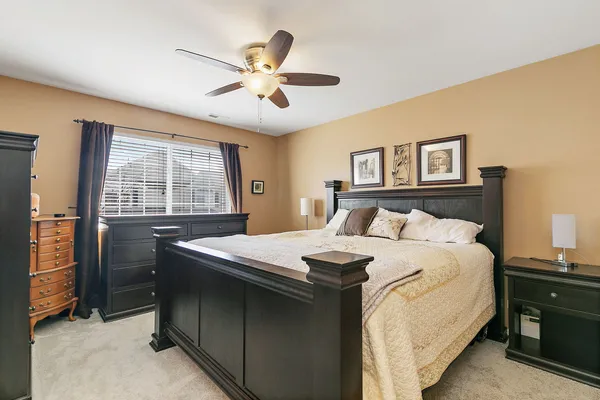 $309,900 | 535 Telluride Drive, Gilberts, IL 60136