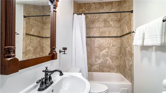 $2,199 | 922 Chartres Street, Unit C, New Orleans, LA 70116