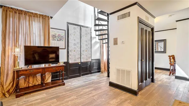 $2,199 | 922 Chartres Street, Unit C, New Orleans, LA 70116