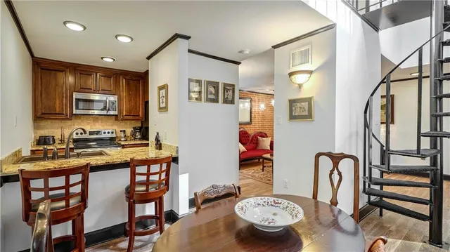 $2,199 | 922 Chartres Street, Unit C, New Orleans, LA 70116