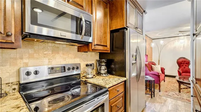 $2,199 | 922 Chartres Street, Unit C, New Orleans, LA 70116