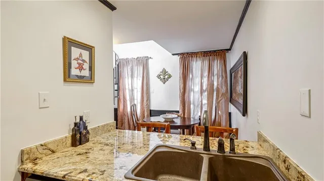 $2,199 | 922 Chartres Street, Unit C, New Orleans, LA 70116