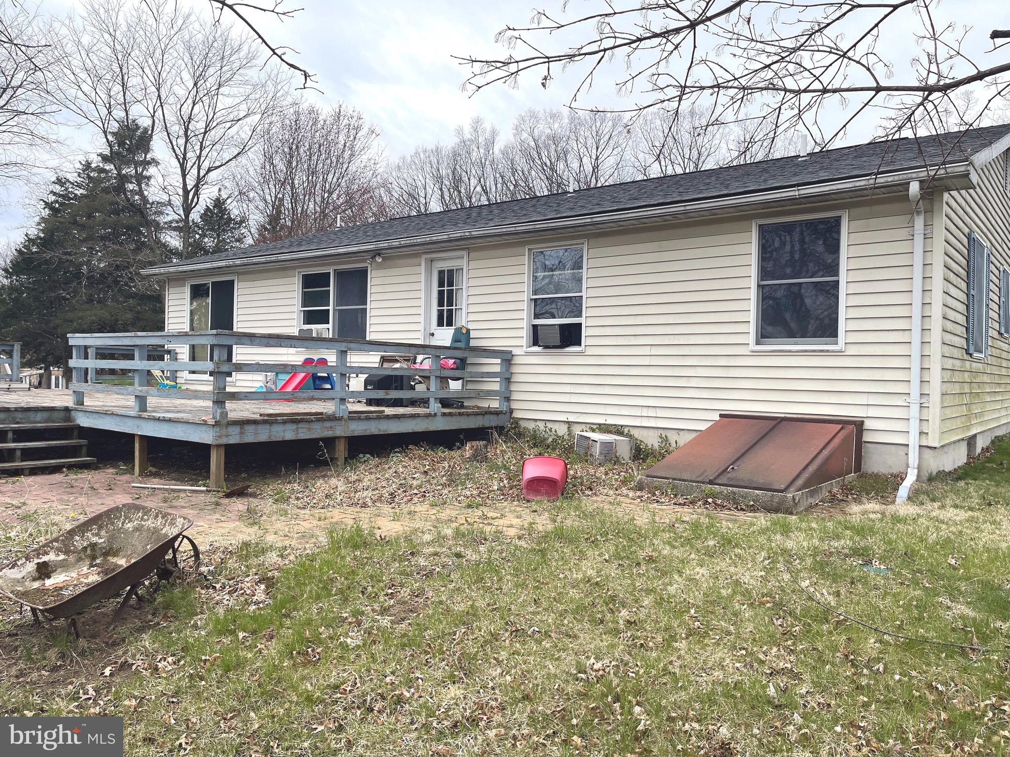 334 Hoffman Road Gettysburg, PA 17325 - Photo 2 of 5