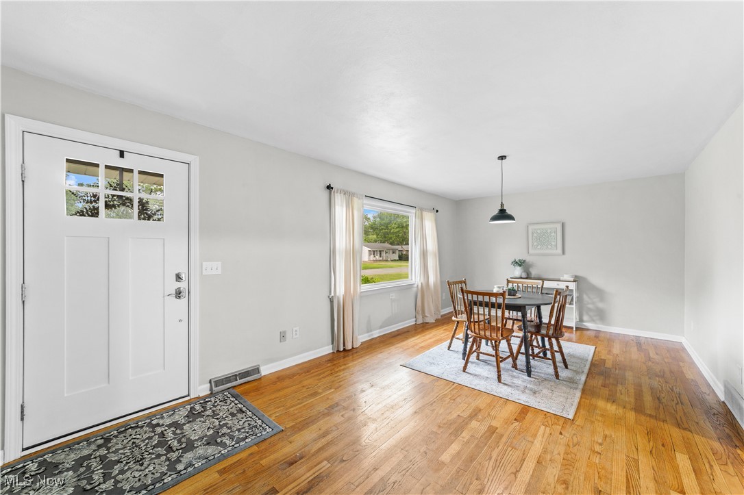 546 Berlin Road Huron, OH 44839 - Photo 2 of 18