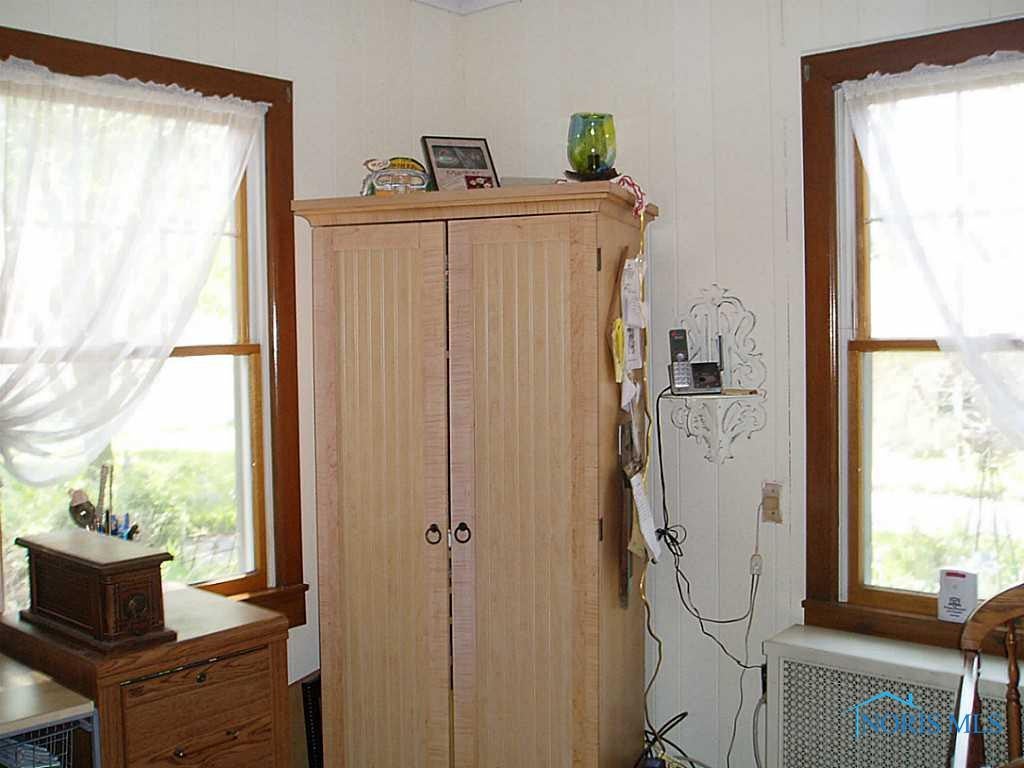 5705 Douglas Road Toledo, OH 43613 - Photo 2 of 12 Bedroom.