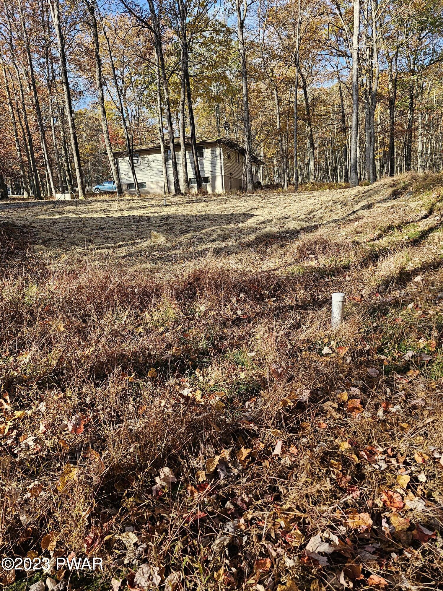271 Oak Hill Road Hawley, PA 18428 - Photo 2 of 3