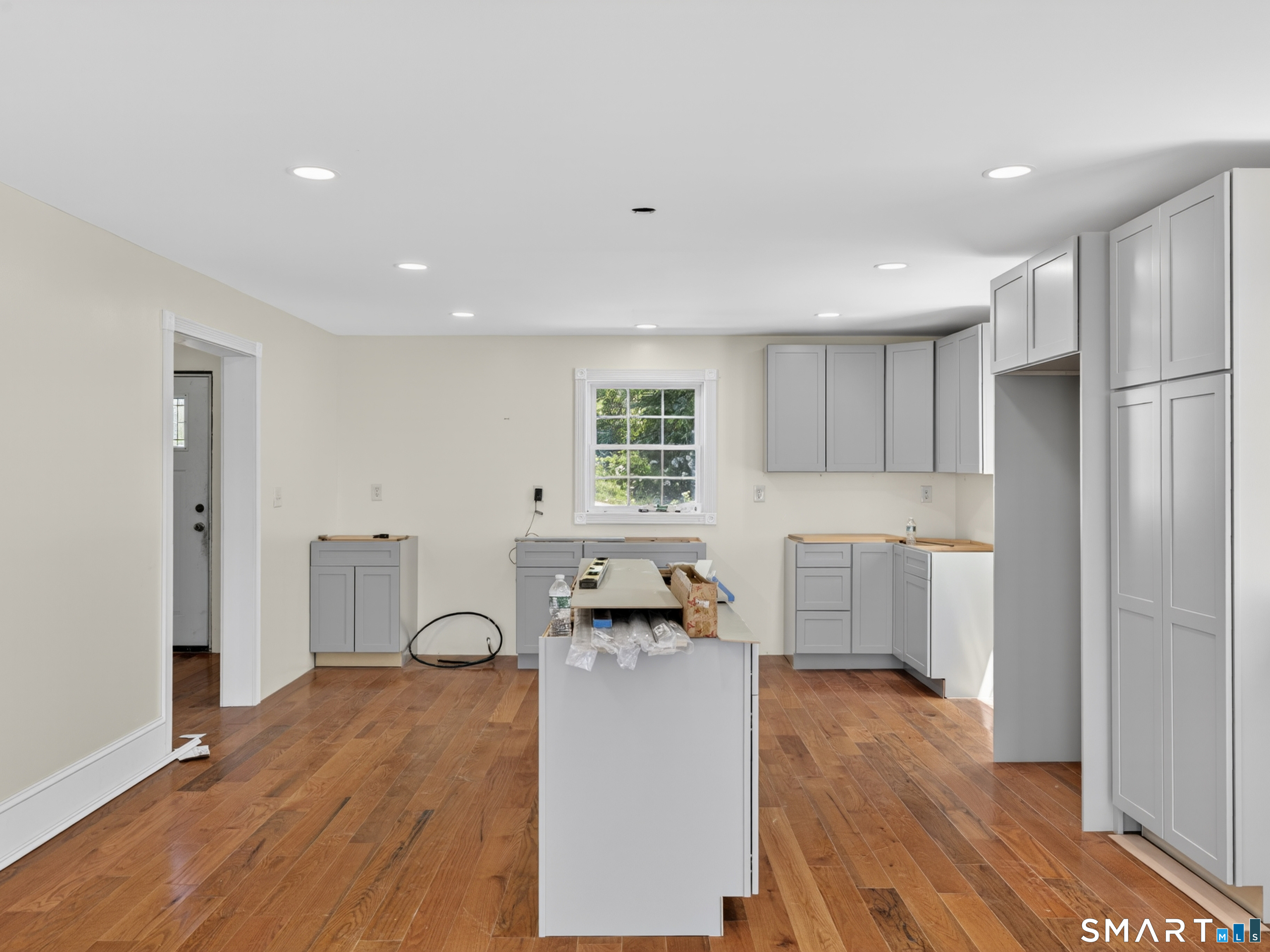 108 Thames Street Groton, CT 06340 - Photo 9 of 40