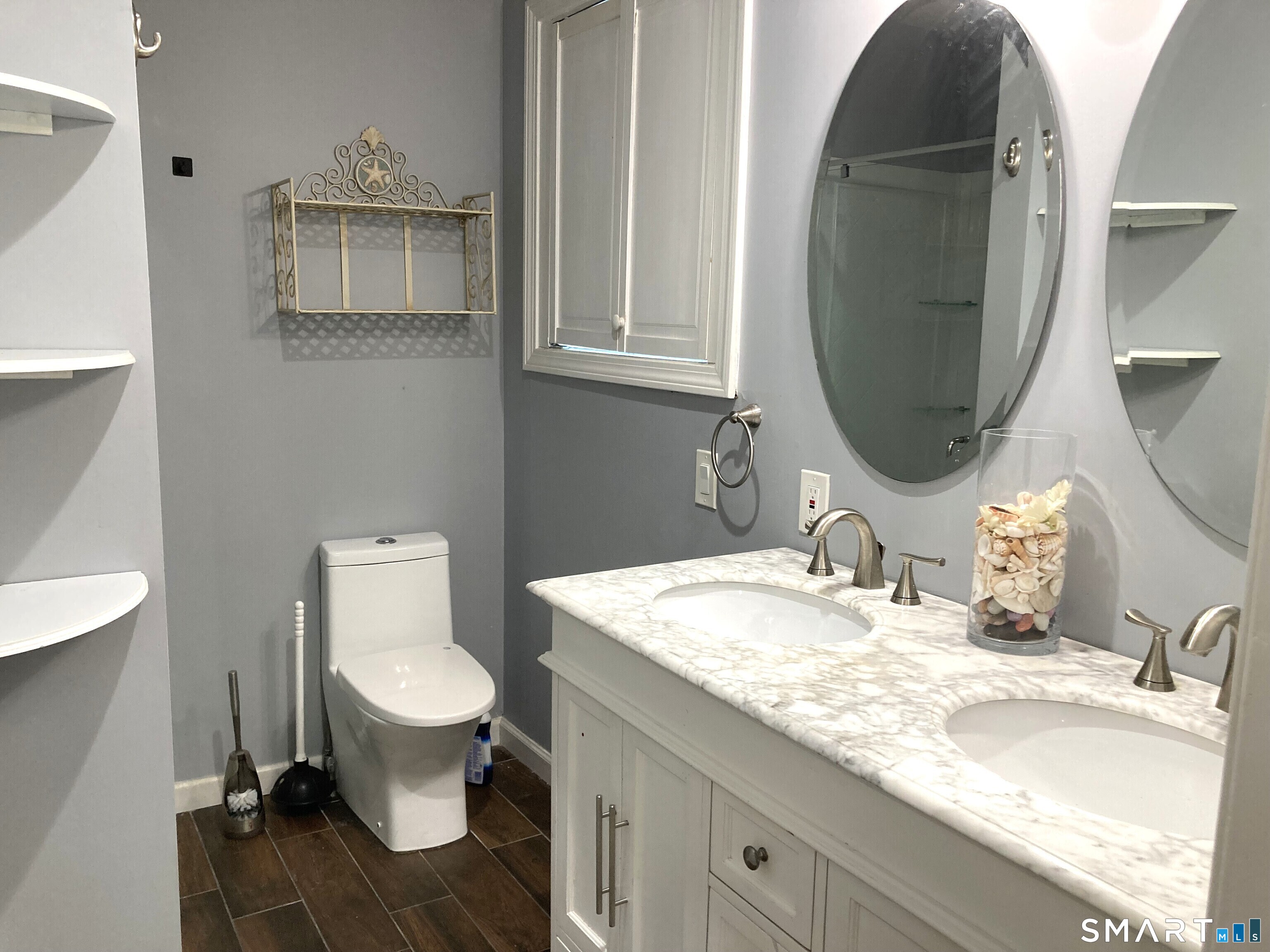 70 Clay Hill Road Stamford, CT 06905 - Photo 11 of 16 Primary bath