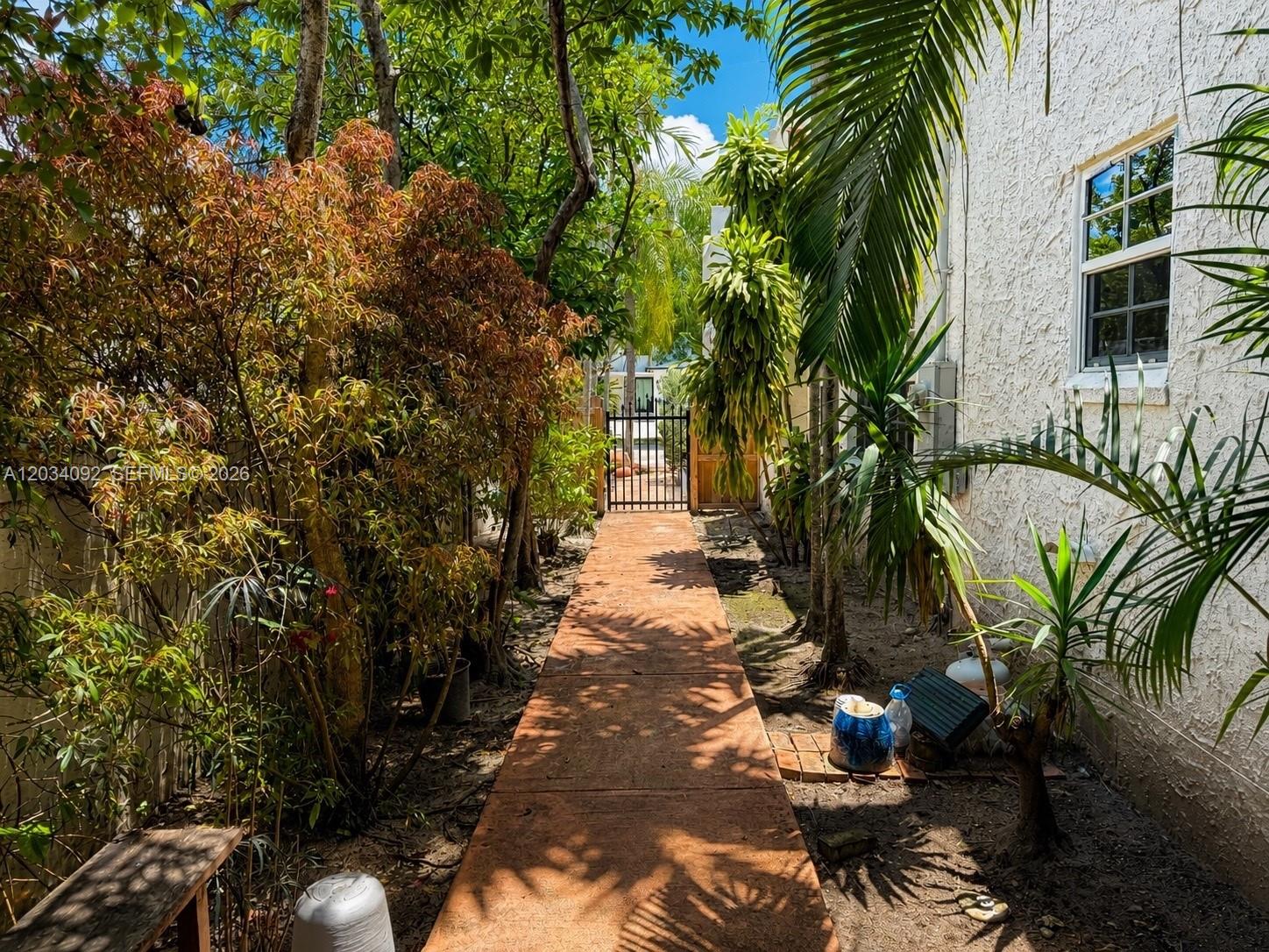 452 Southwest 26th Road Miami, FL 33129 - Photo 18 of 20